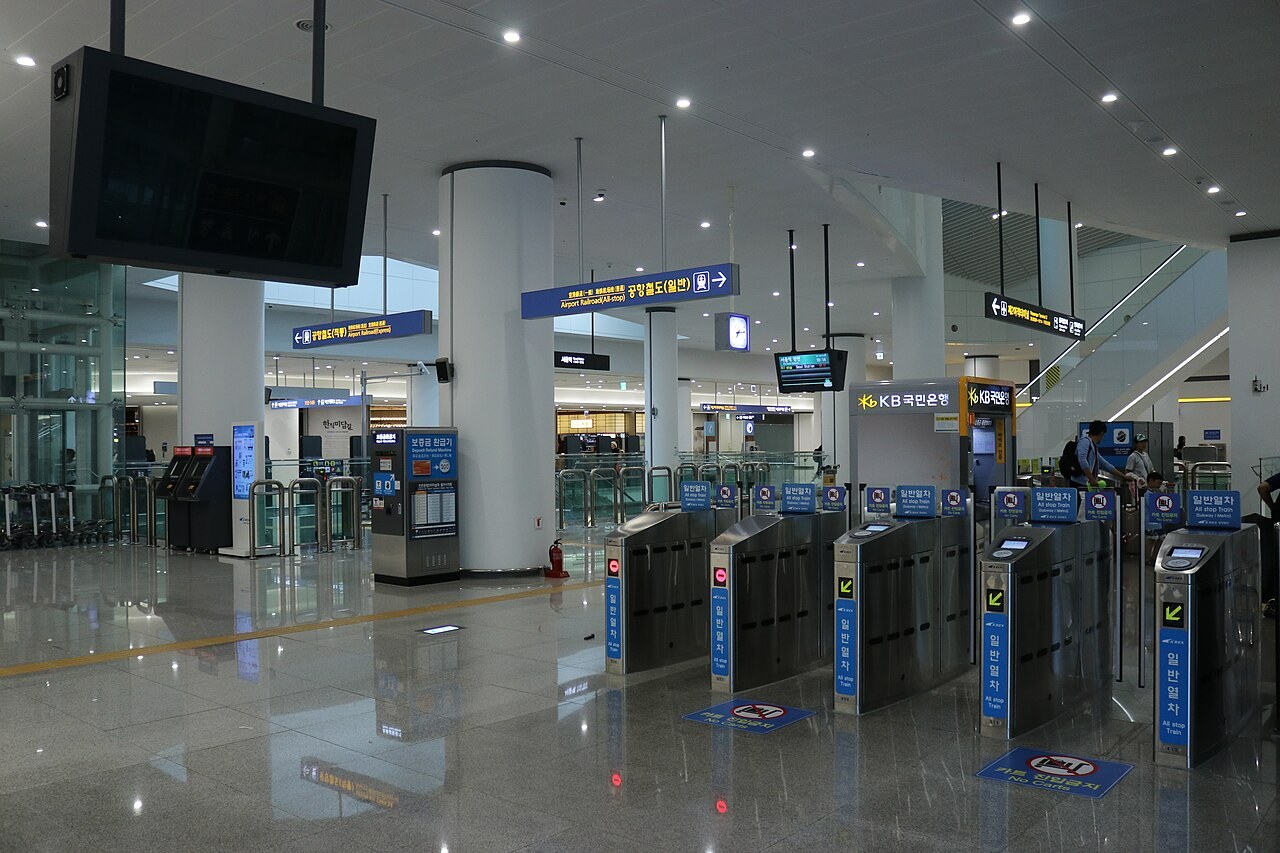 Fare gates for the AREX all-stop train at Incheon Airport Terminal 2, signed Airport Railroad (All-stop)